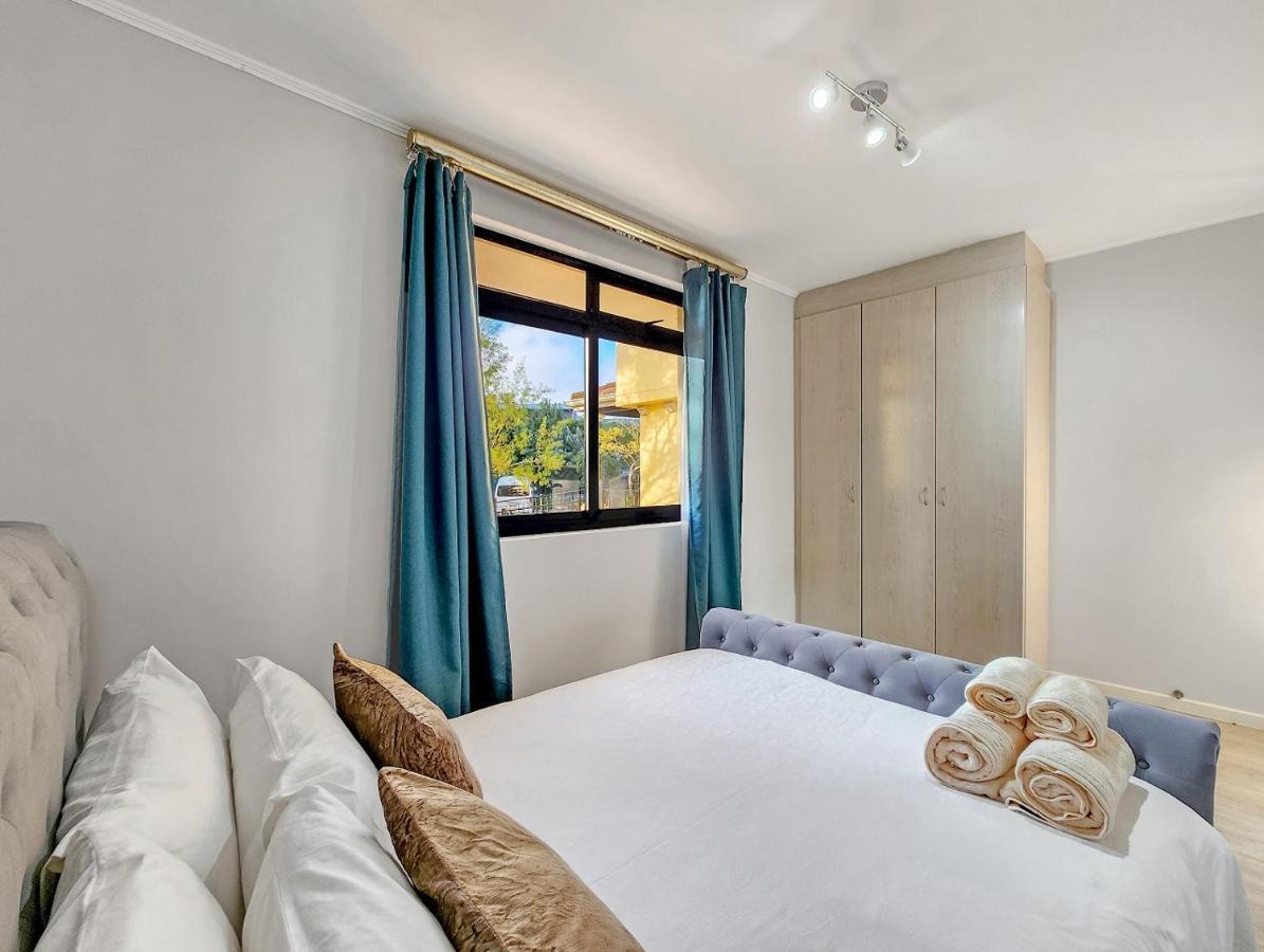 Walkable, Pools, Park And Great For Families *