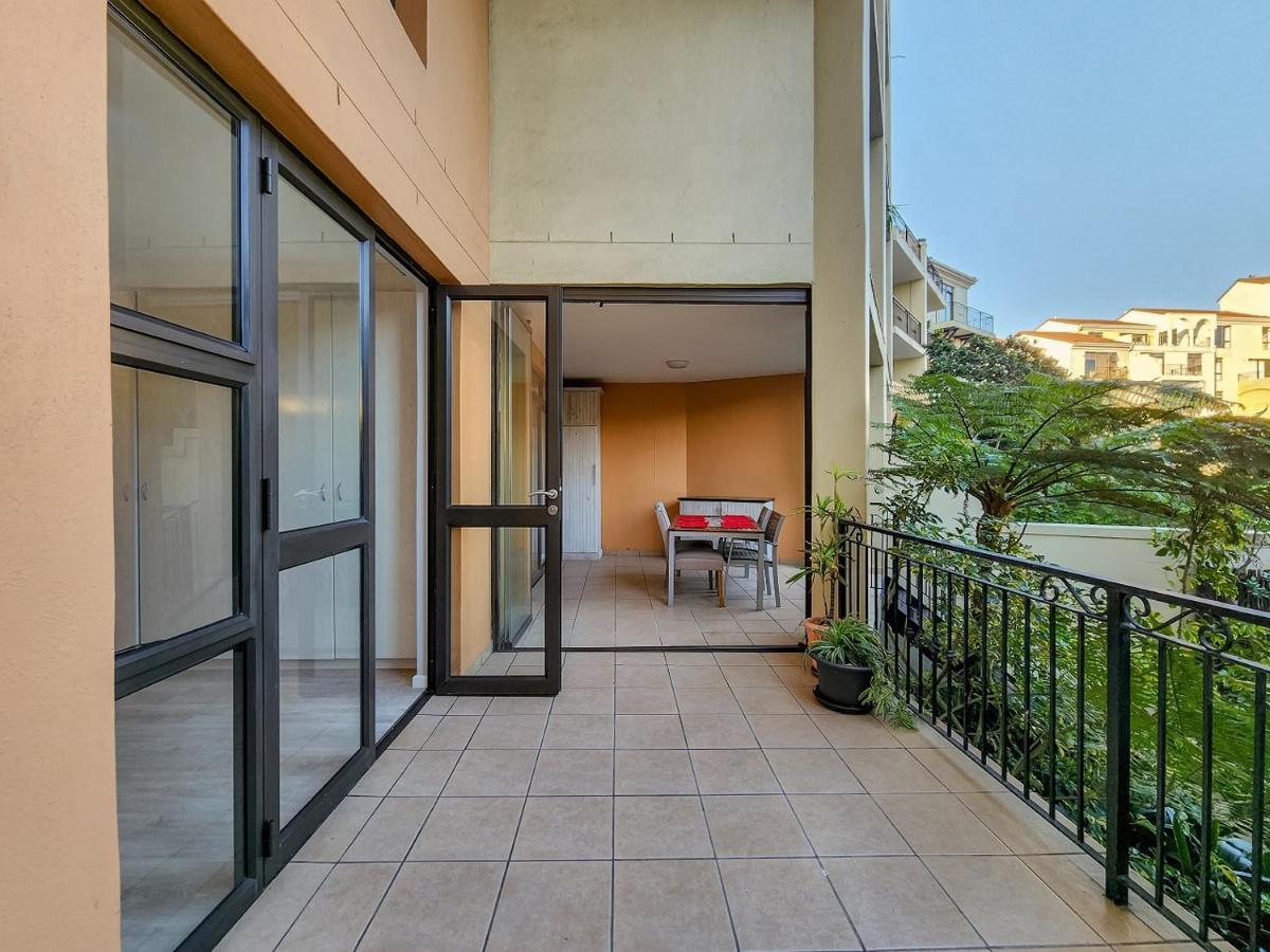 Walkable, Pools, Park And Great For Families *