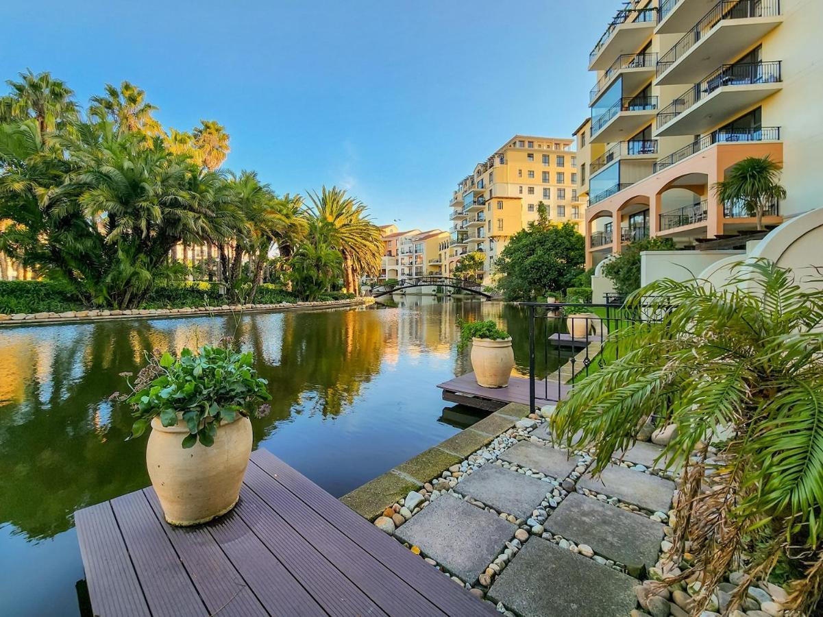 Walkable, Pools, Park And Great For Families *