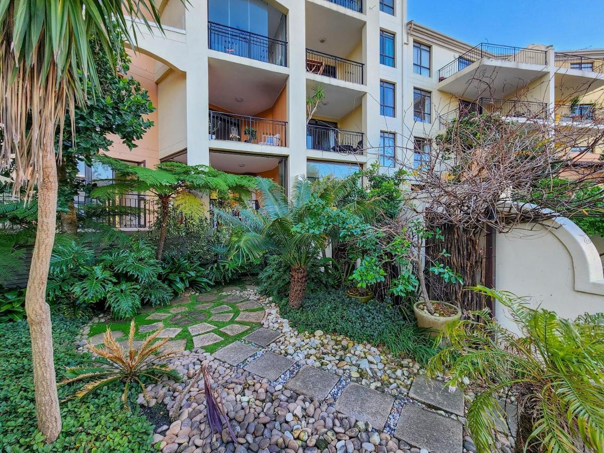 Apartment Walkable, Pools, Park And Great For Families