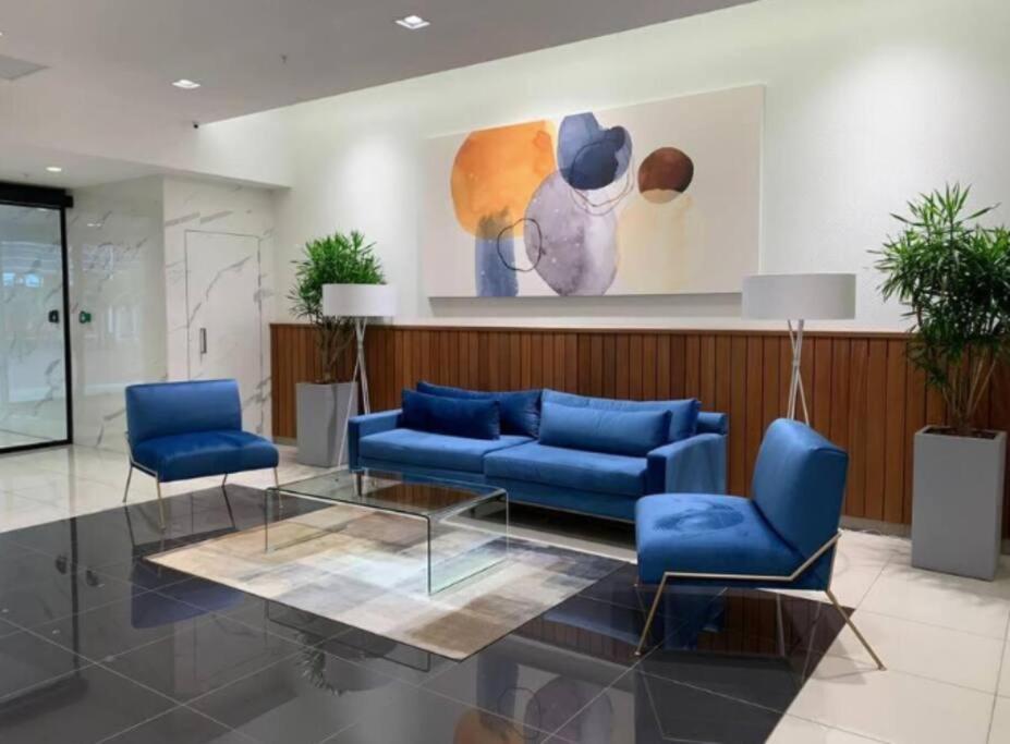Foreshore Place Suites * Cape Town