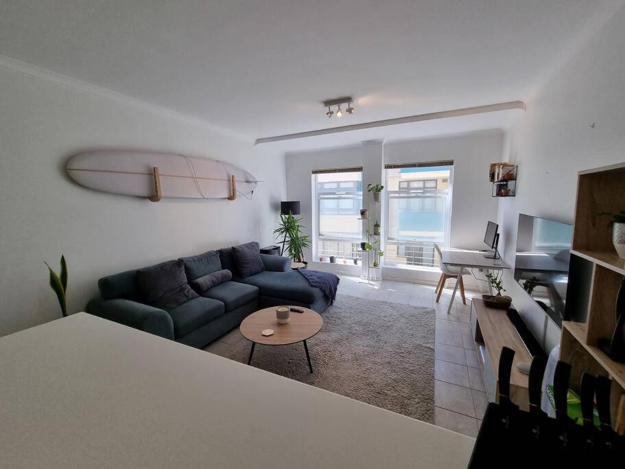 Apartment Beachfront On Muizenberg Surfers Corner