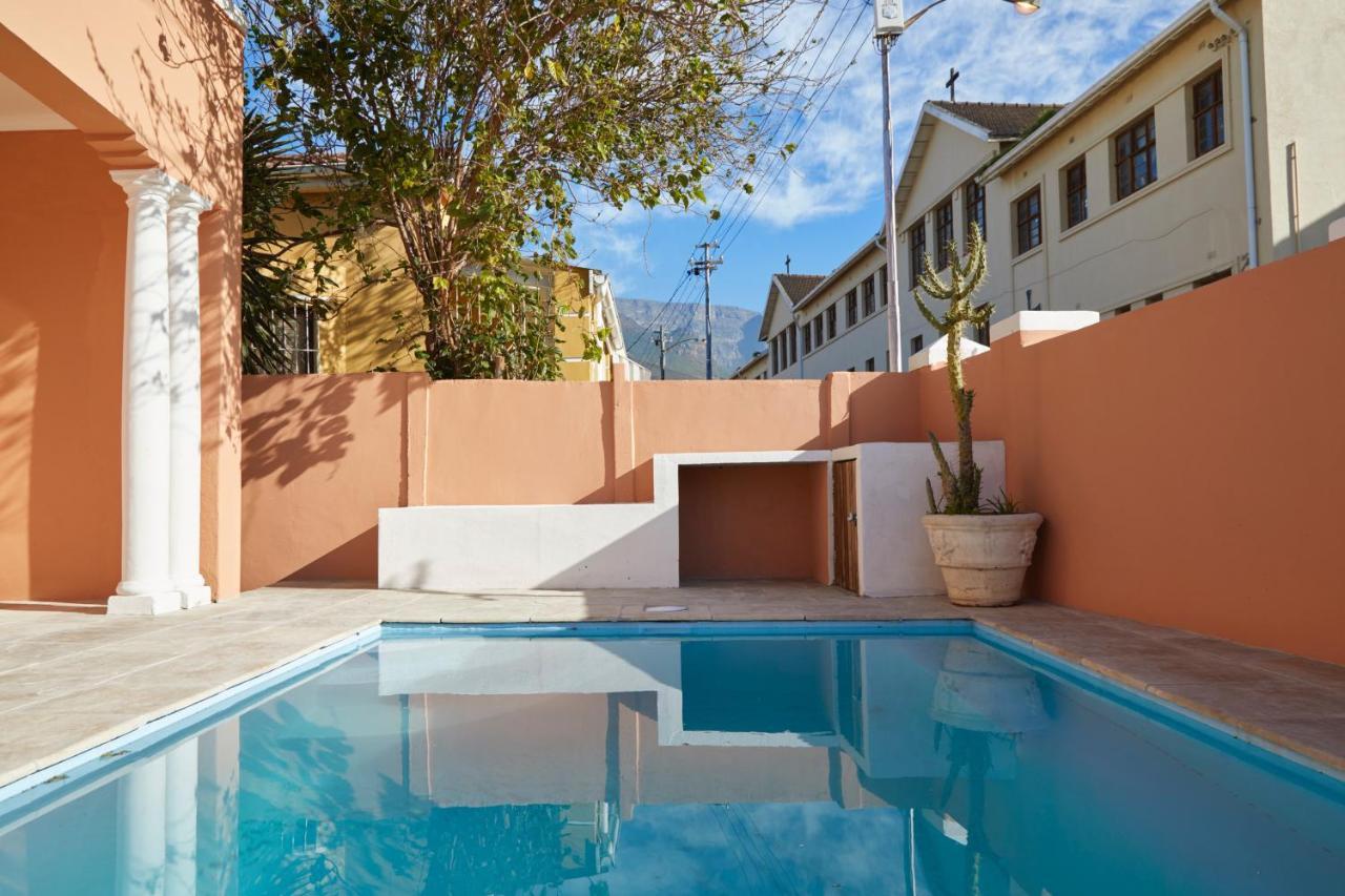Club Guest house Cape Town
