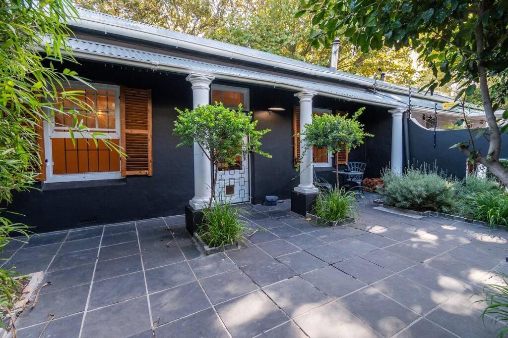 Apartment Snug Haven Cape Town