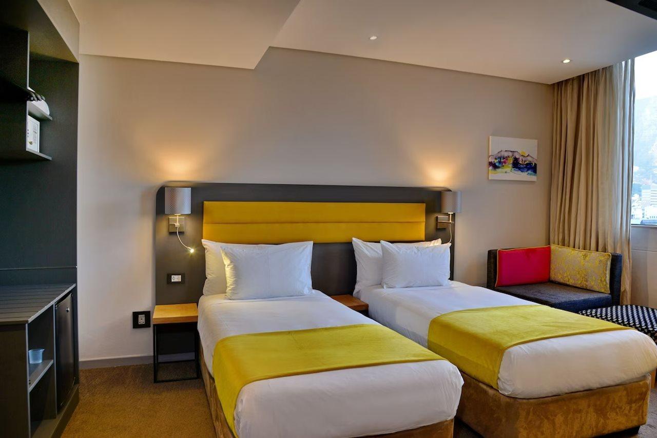 Hotel Cresta Grande Cape Town