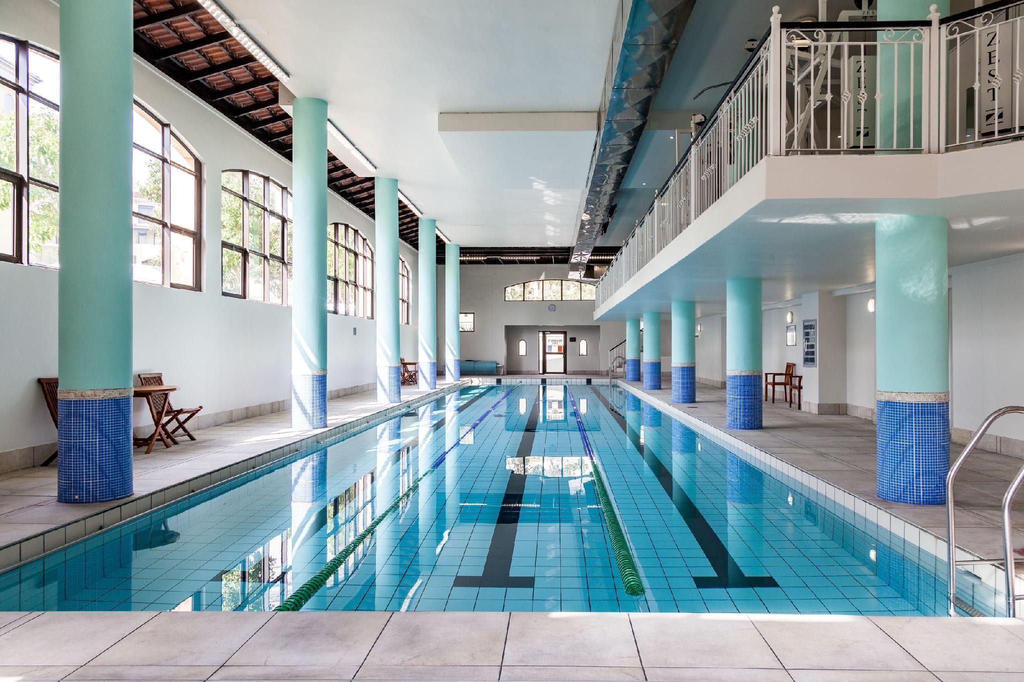 Island Club & Aparthotel 4*