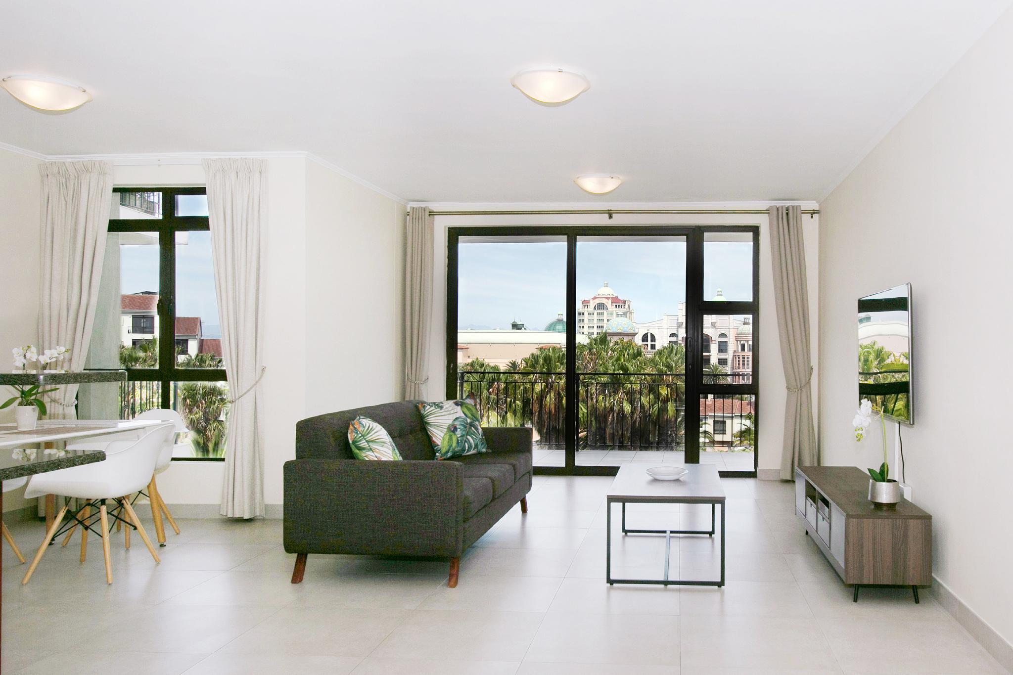 Island Club & Aparthotel 4*