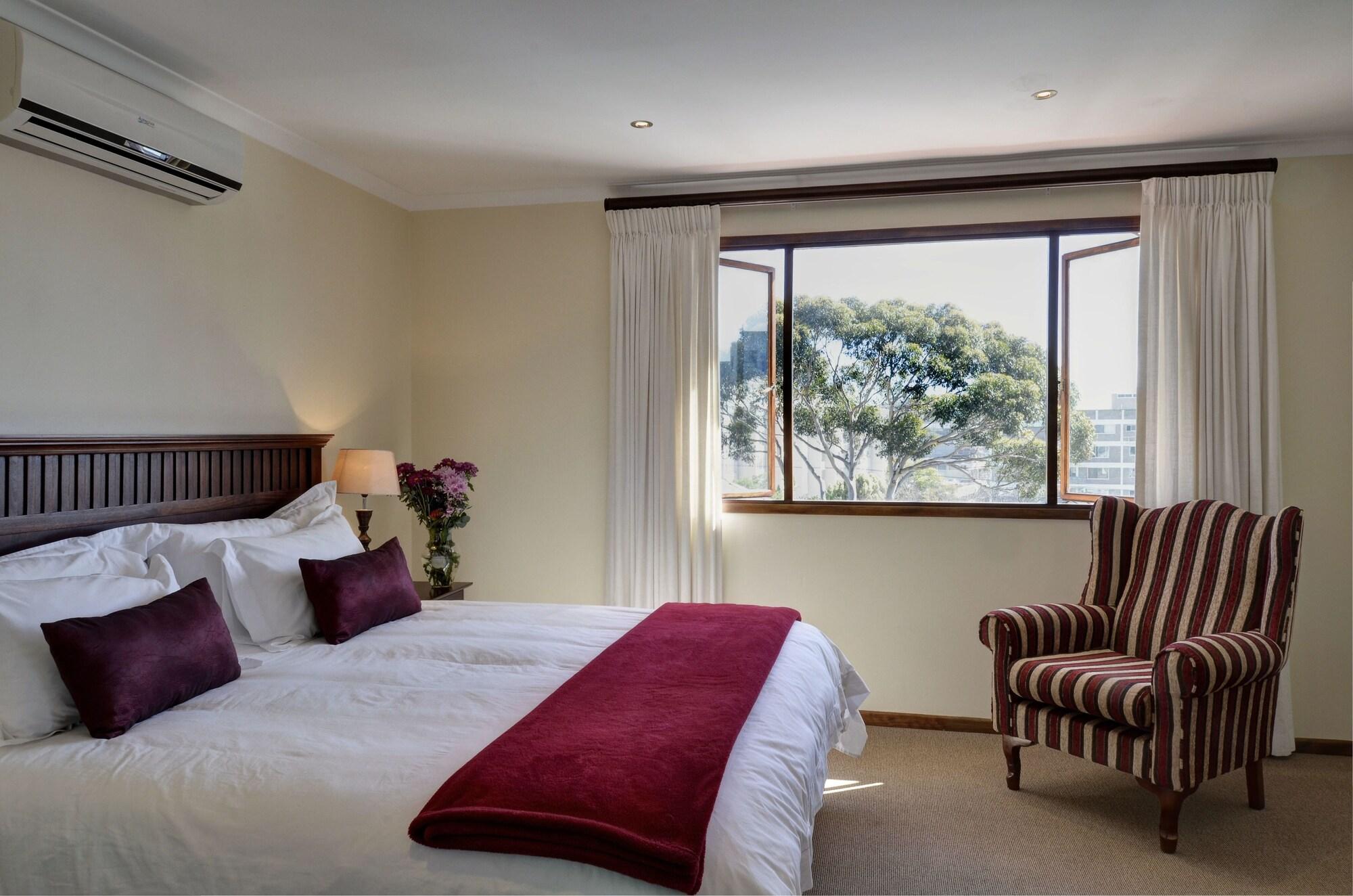 Sundown Manor Bed & Breakfast