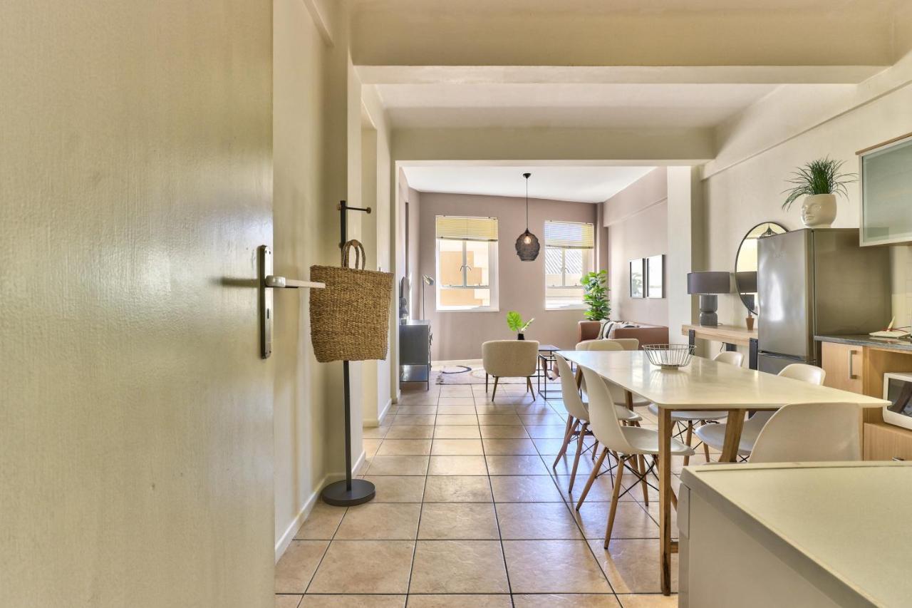 Apartment The Piazza 1 Bedroom Spacious With Study *