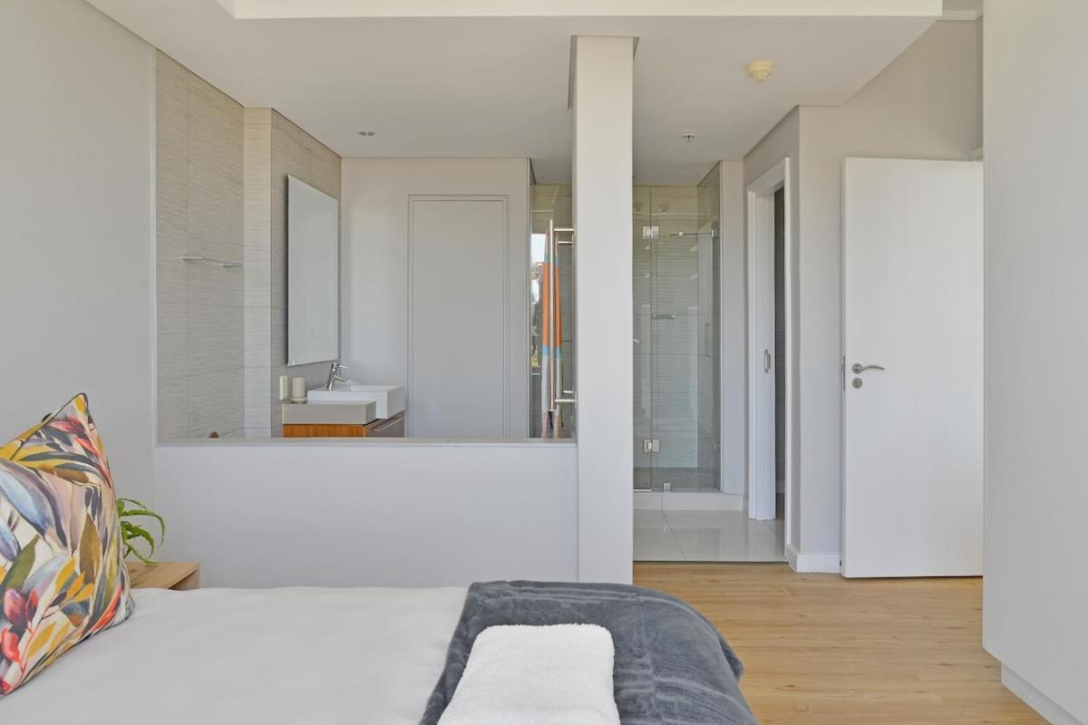 Modern 1-bed V&a Waterfront Canal & Harbor Views Cidade Do Cabo