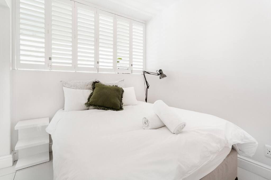 Apartment Sea Point Oasis 250m To Ocean, Sunsets & Promenade Cape Town