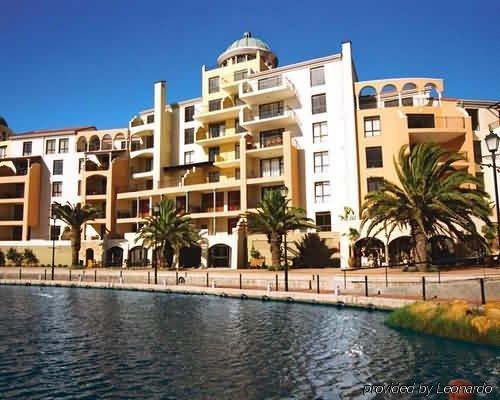Aparthotel Island Club & 4*