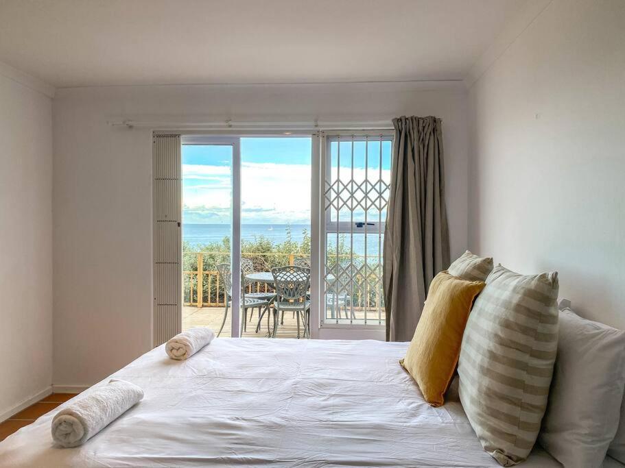 Apartment Beach Apt In Simons Town *