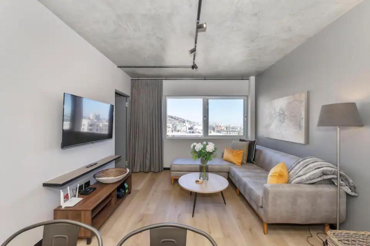 Chic & Sophisticated 1bd - Sea Point * Cape Town