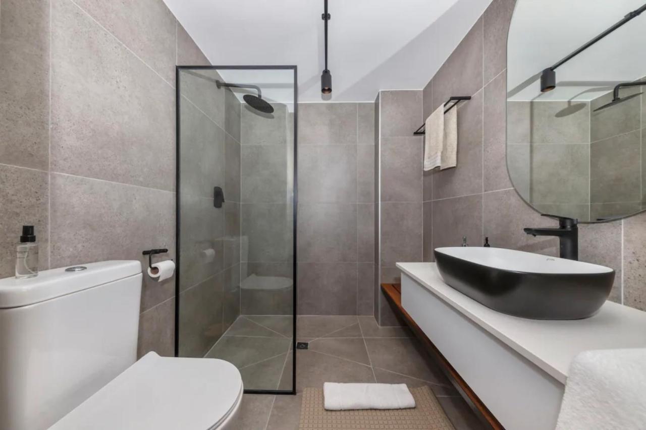 Chic & Sophisticated 1bd - Sea Point Cape Town