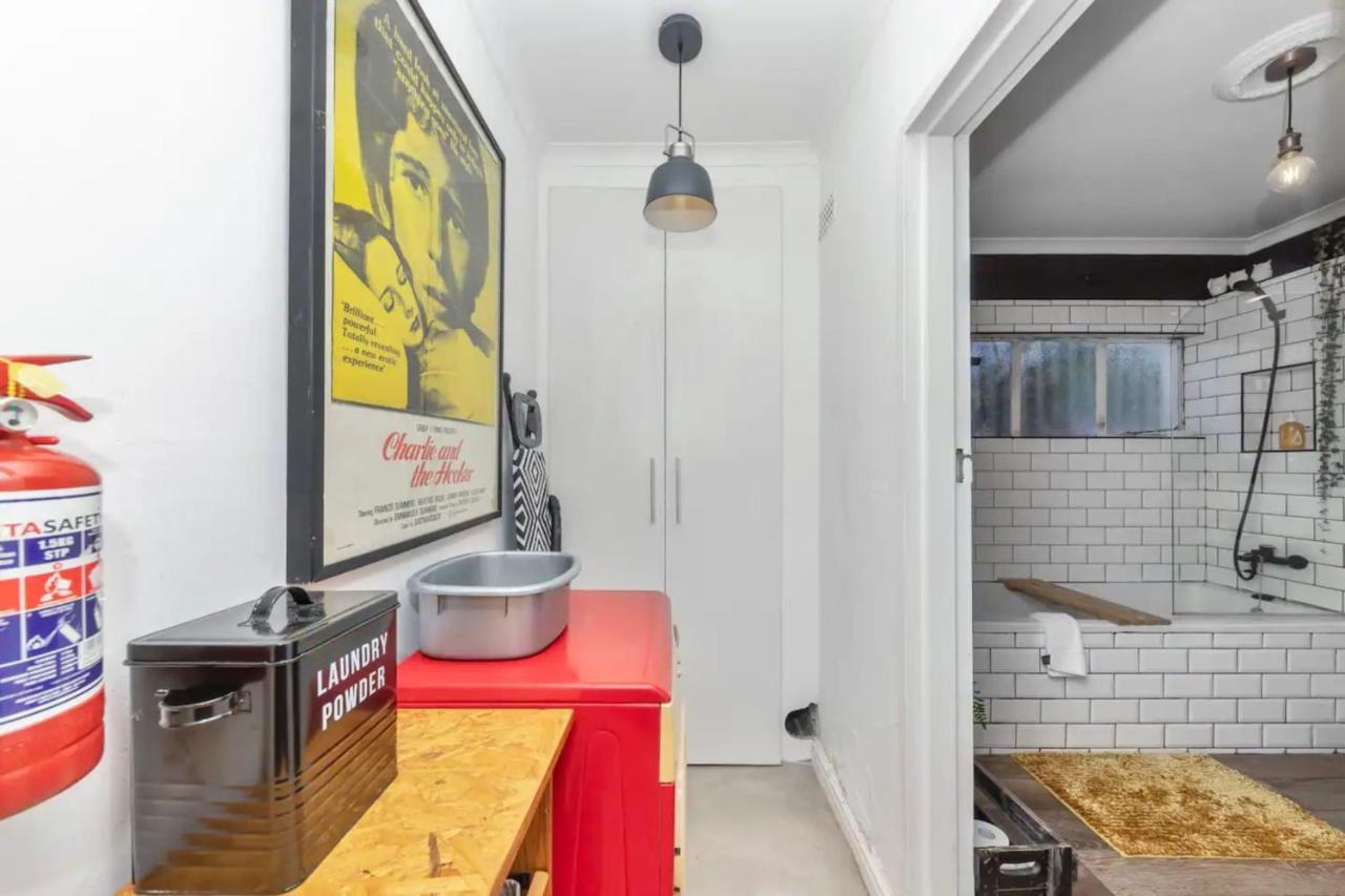 Modern And Stylish 2 Bd House In Claremont Cape Town