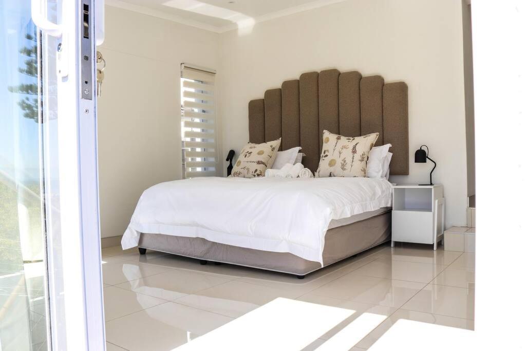 A Fish Hoek Beaut Villa Cape Town