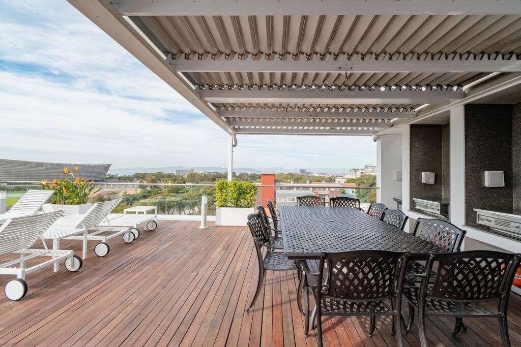 One Bedroom Seaside Elegance *