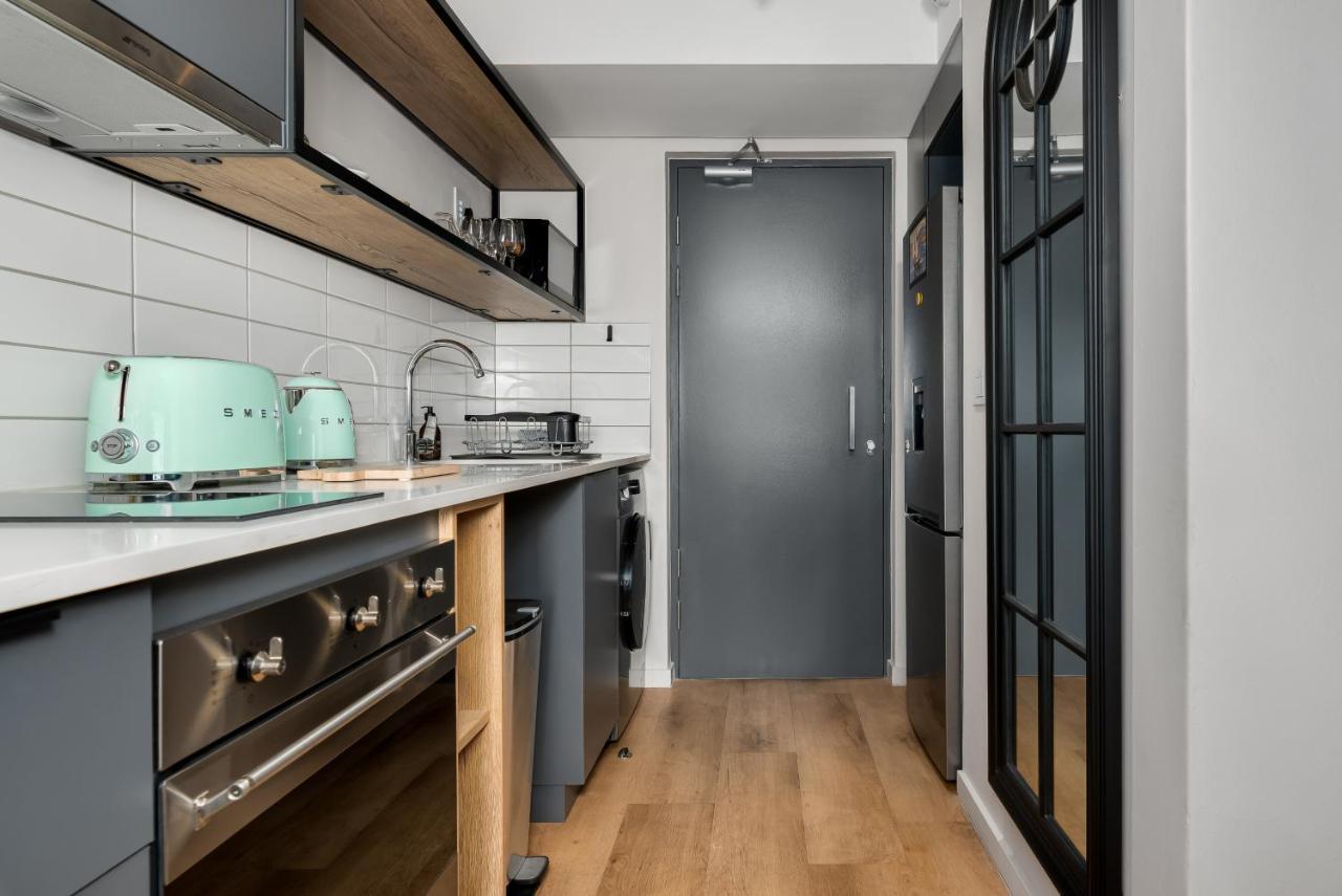 Stylish Fresnaye Studio - The Ivory 403 Apartment *