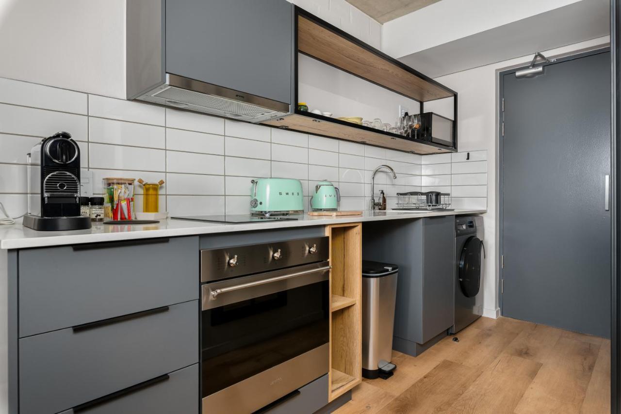 Stylish Fresnaye Studio - The Ivory 403 * Cape Town