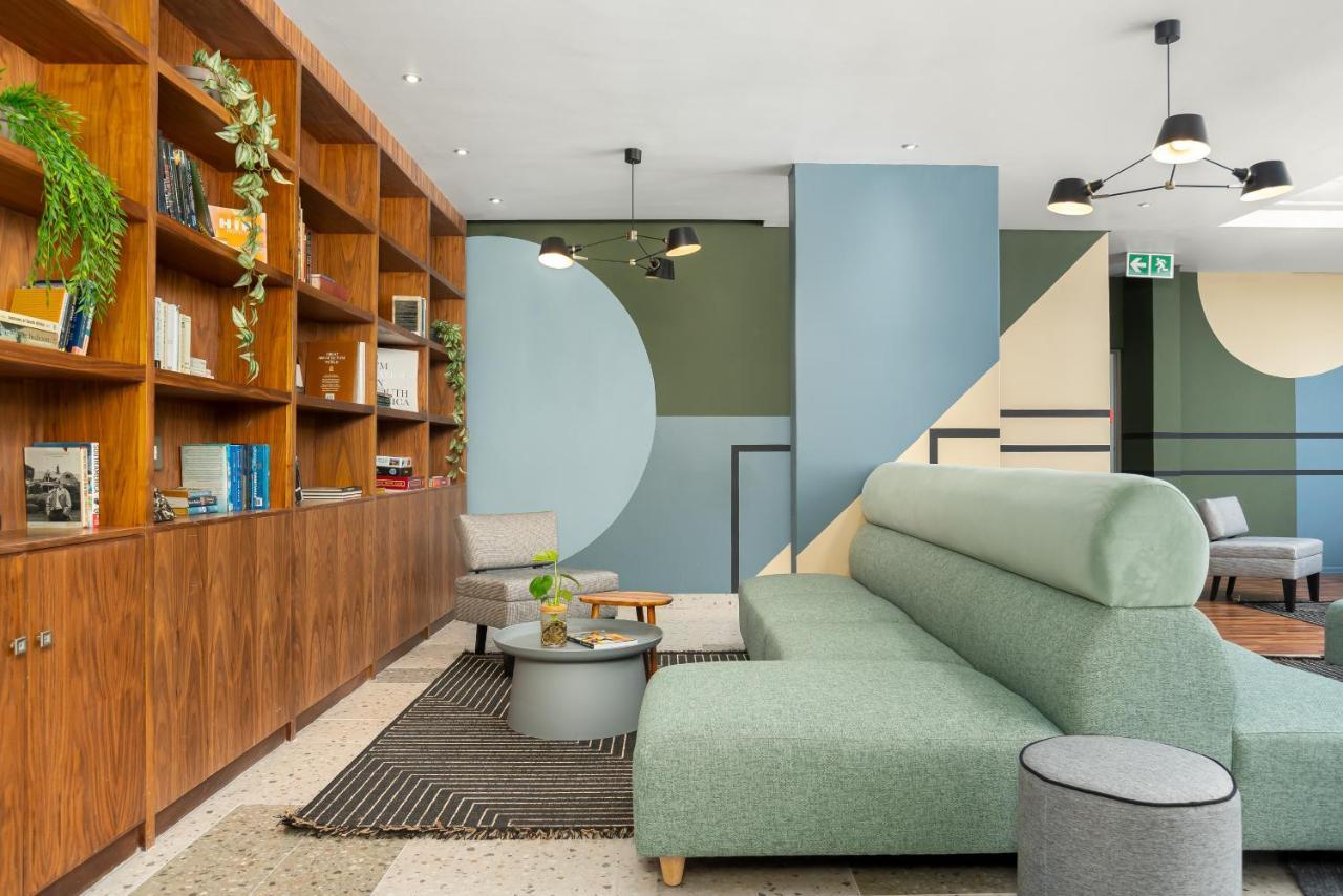 Neighbourgood East 3*
