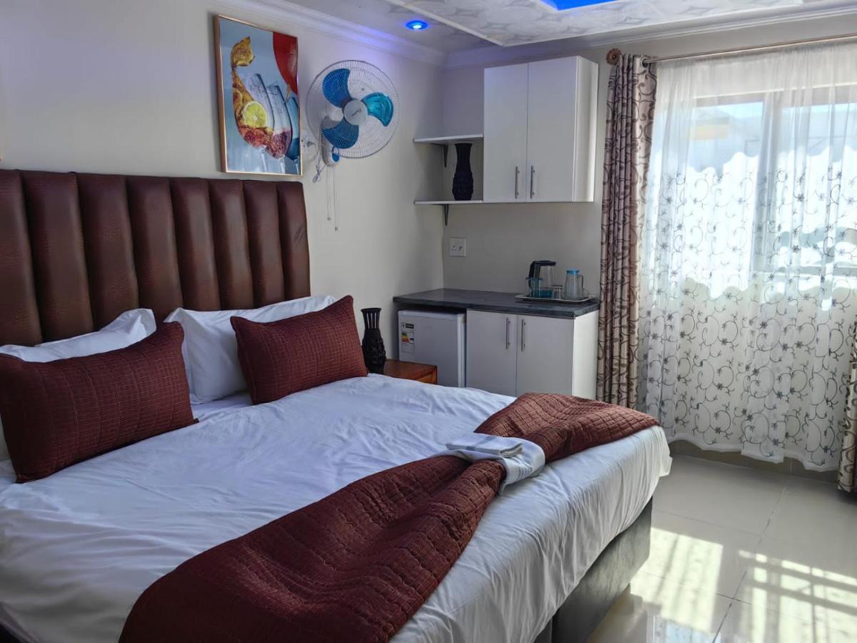 Essential Lodge23 *