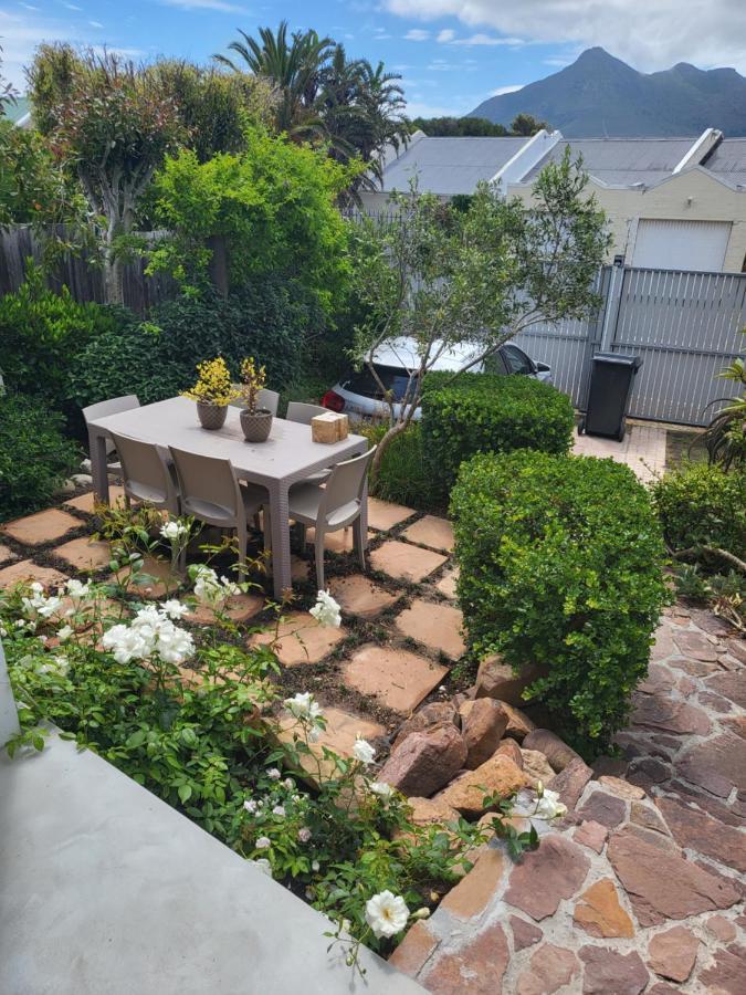 Apartment Charming 2 Bedroom In Noordhoek Surrounds Cape Town
