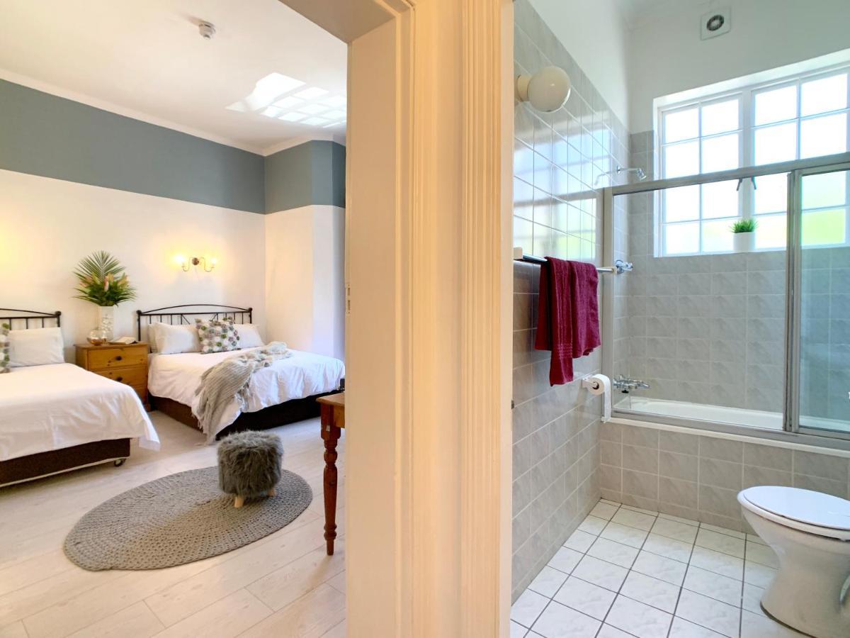 Dale Court Guest house Cape Town