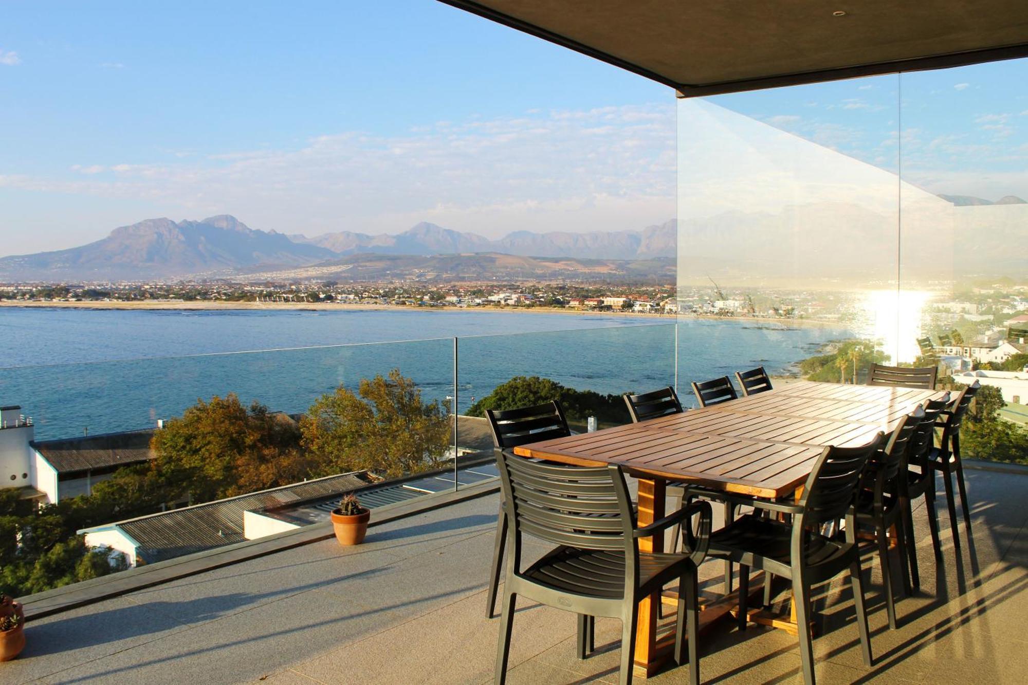 Redrock Ocean View 2*