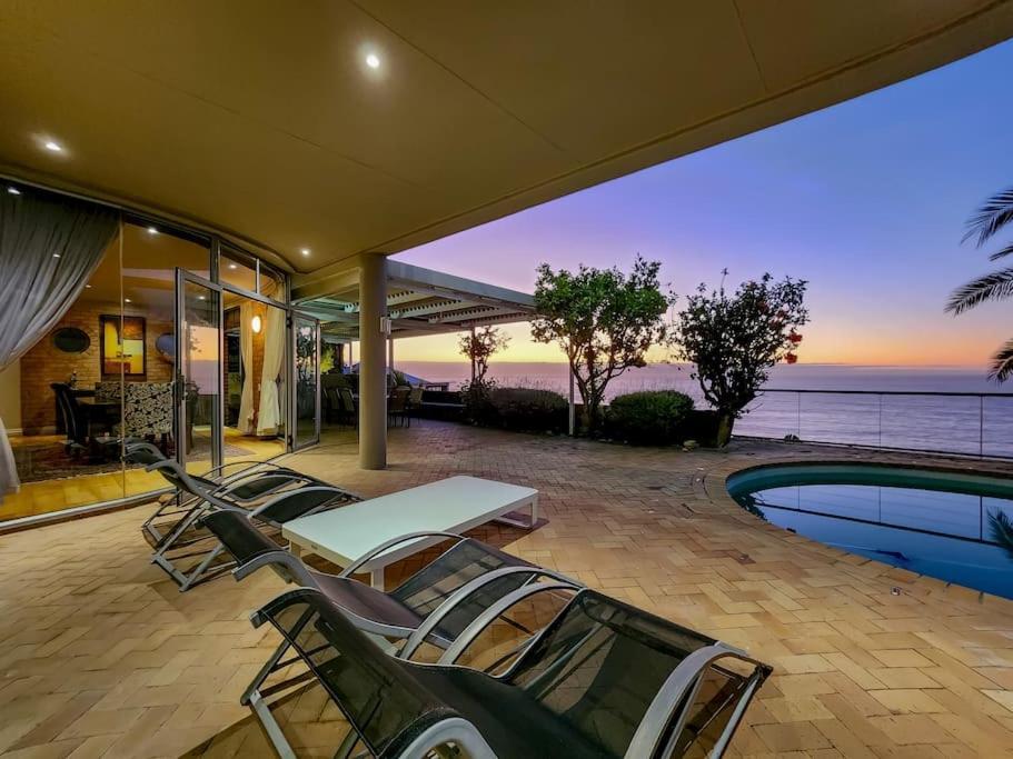 Clifton Haven With Ocean View, Pool, Braai & Office
