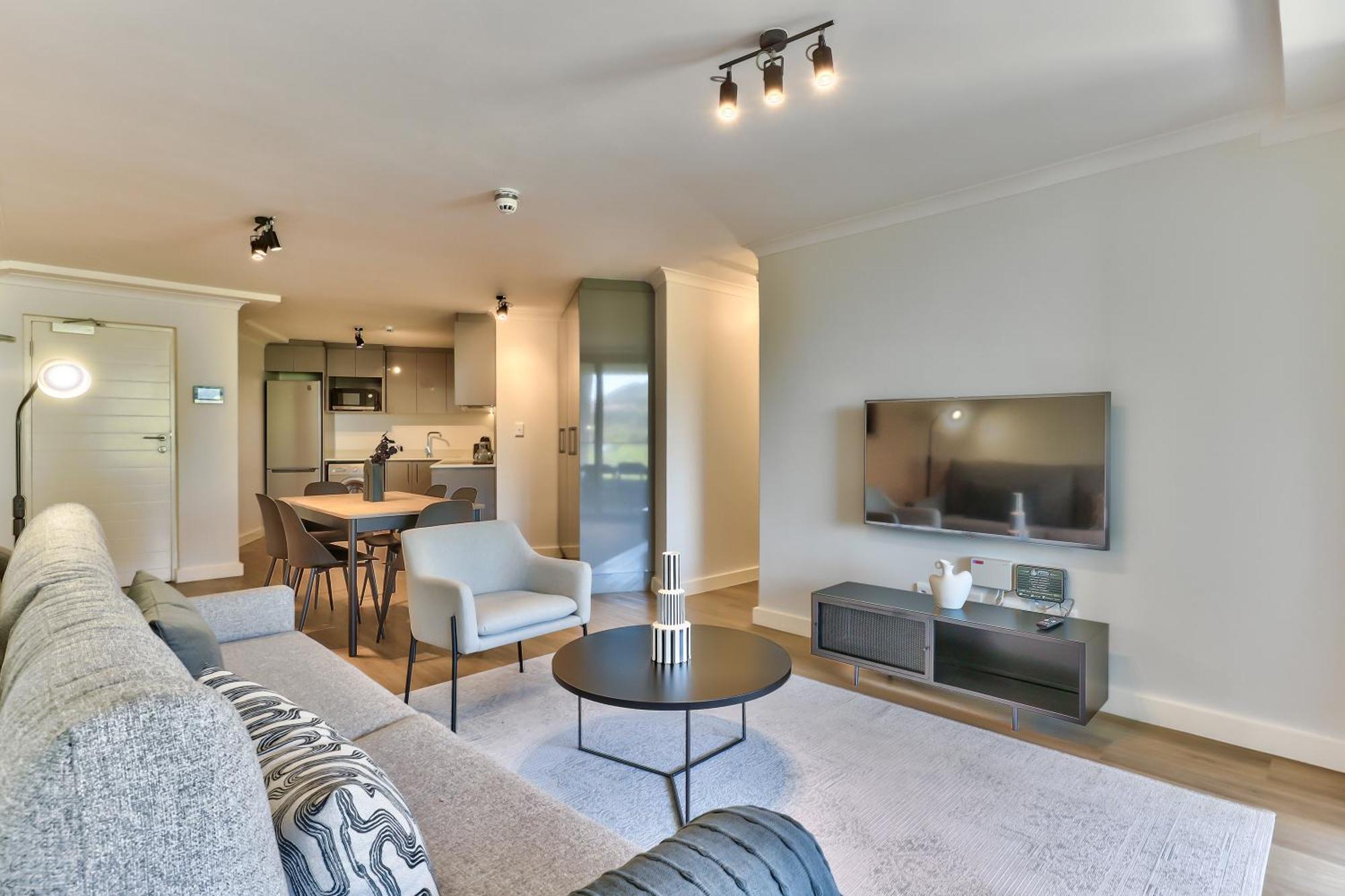 Newlands Peak Luxury Unit 636