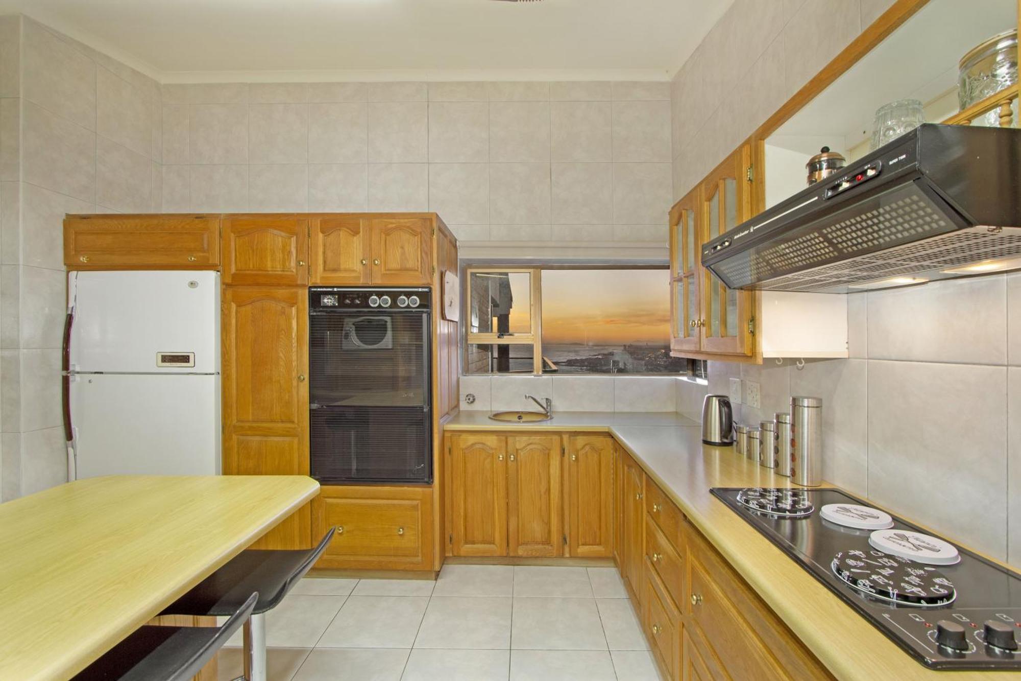 Zaria Sun Penthouse By Host Agents * Cape Town