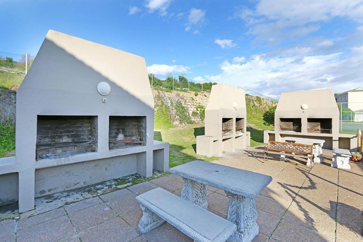 Apartment Big Bay Club 21 By Host Agents