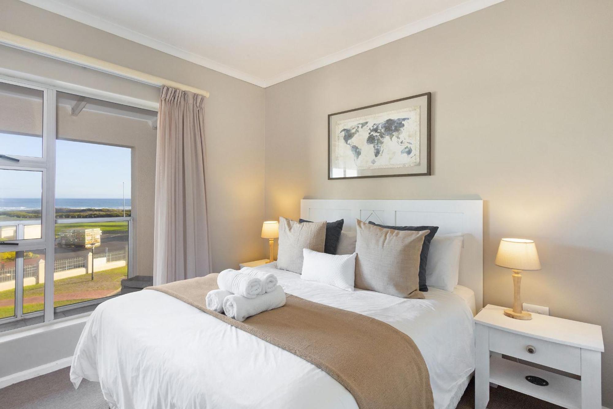 Apartment Big Bay Club 21 By Host Agents