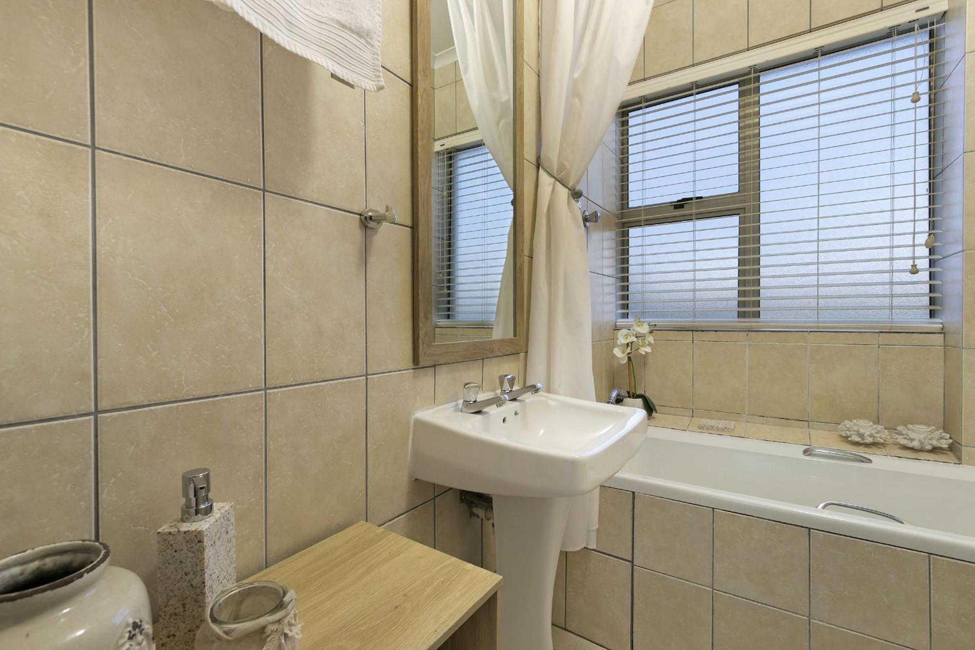 Big Bay Club 21 By Host Agents Apartment