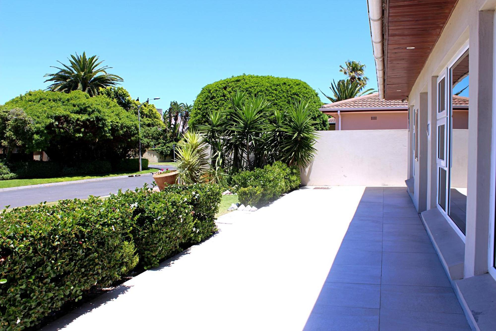 Elham Holiday home *