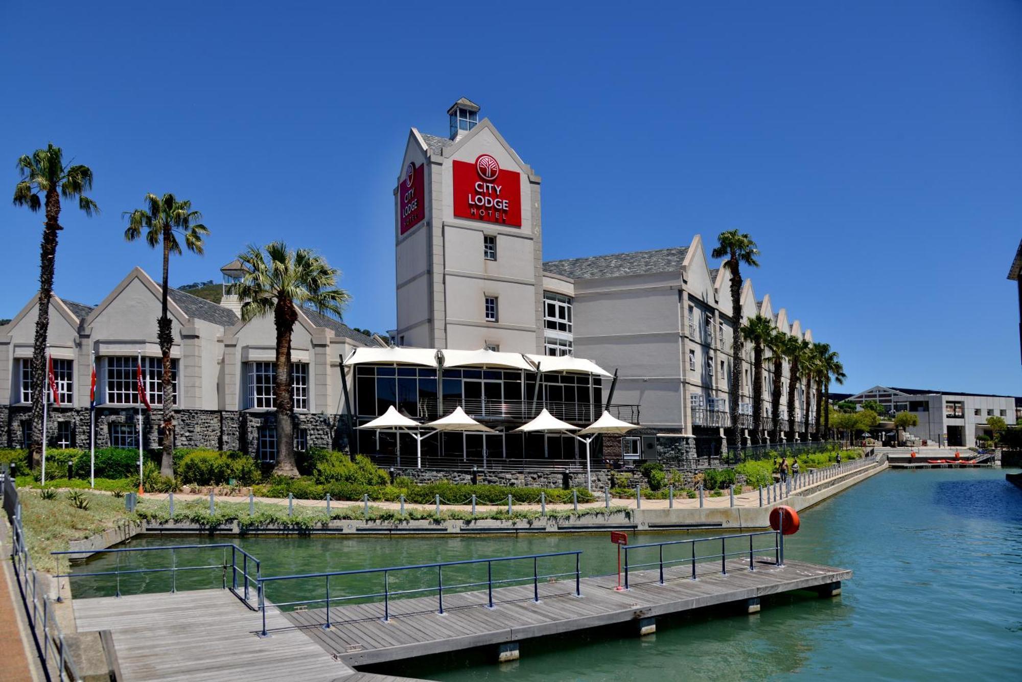 Hotel V&a Waterfront 3*