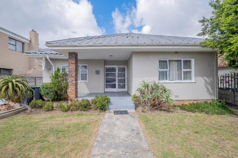 Oakdale Guest house
