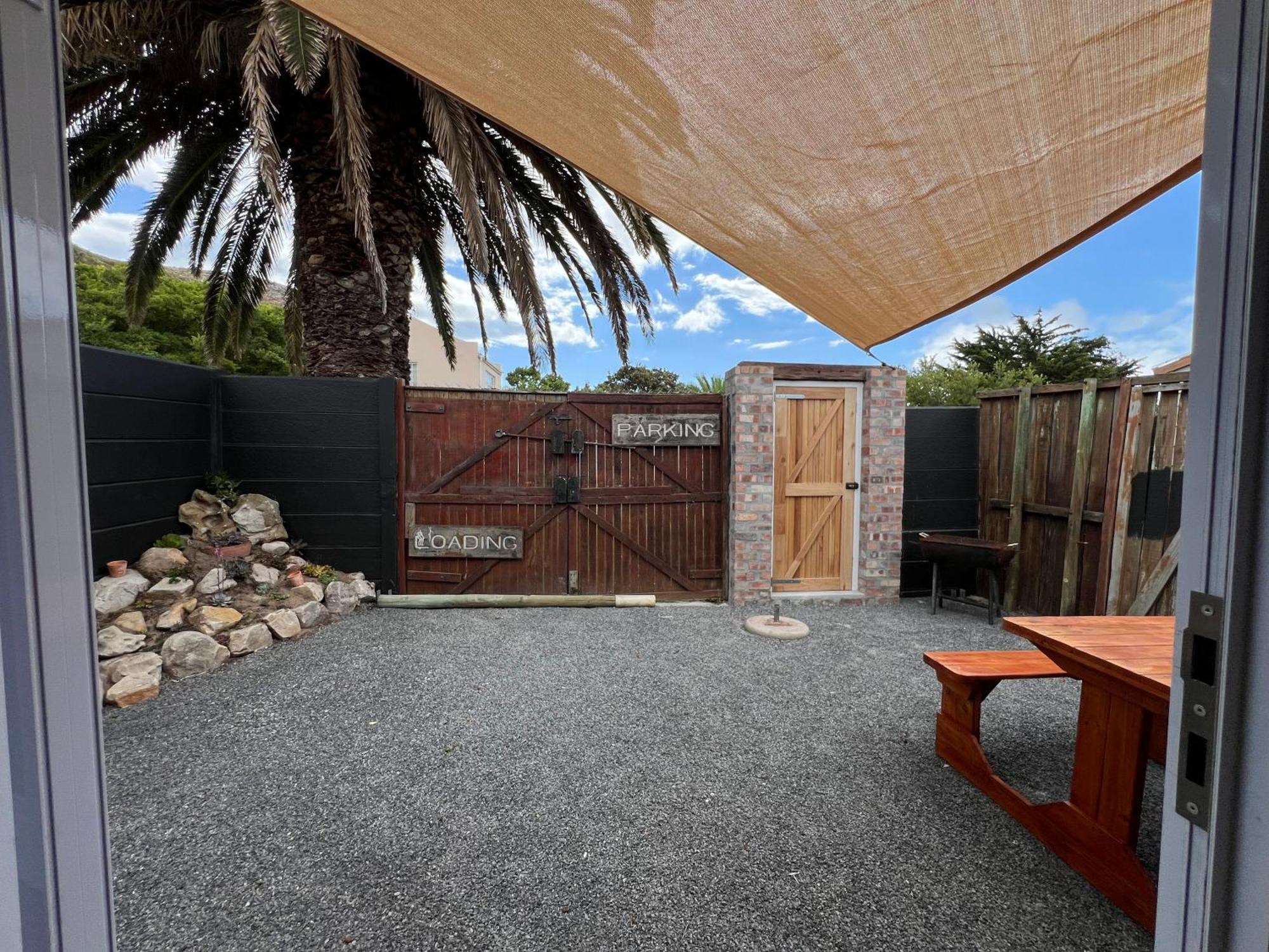 Kommetjie Oasis *