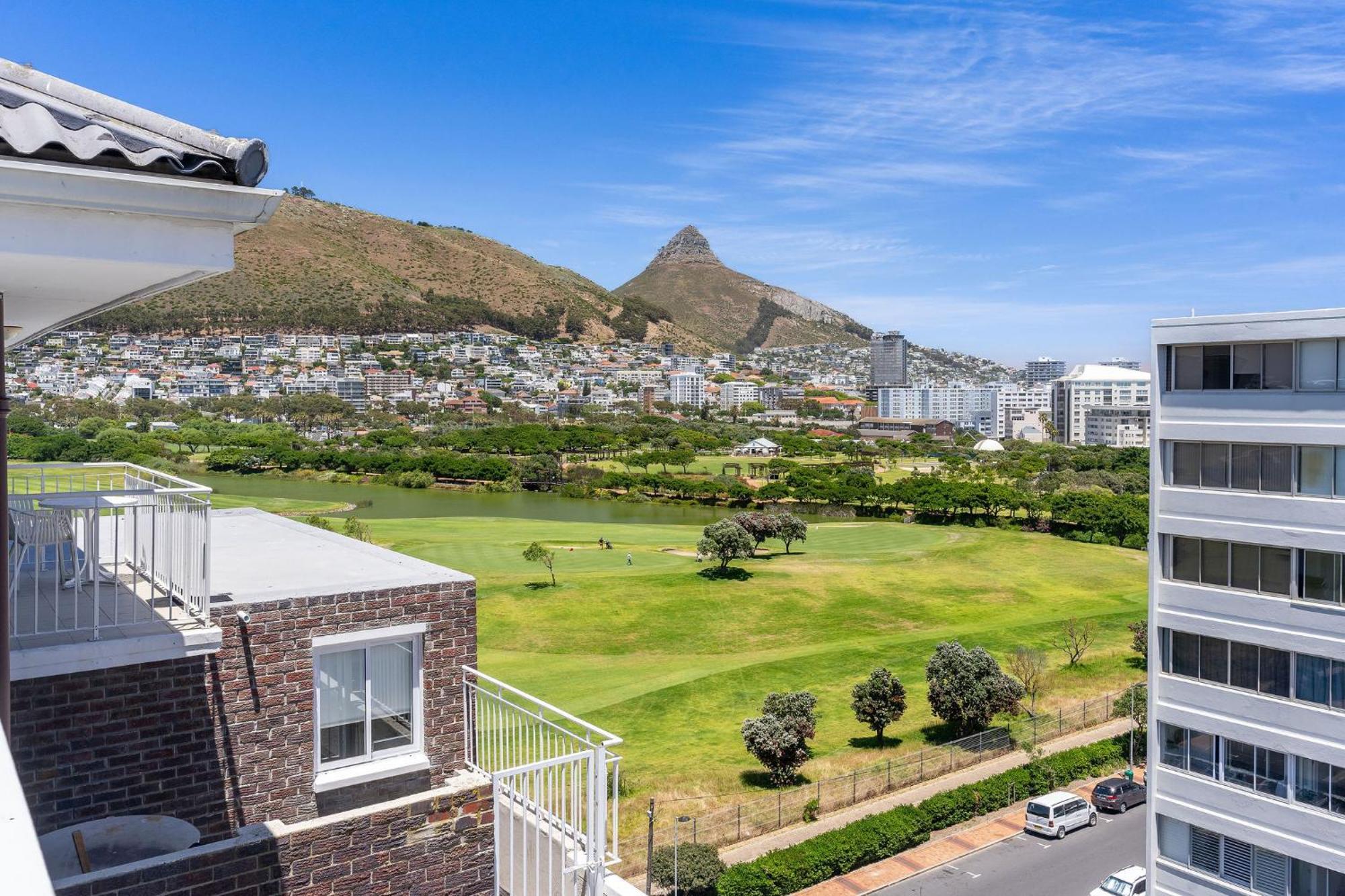 Apartment Mouille Point Places - & *