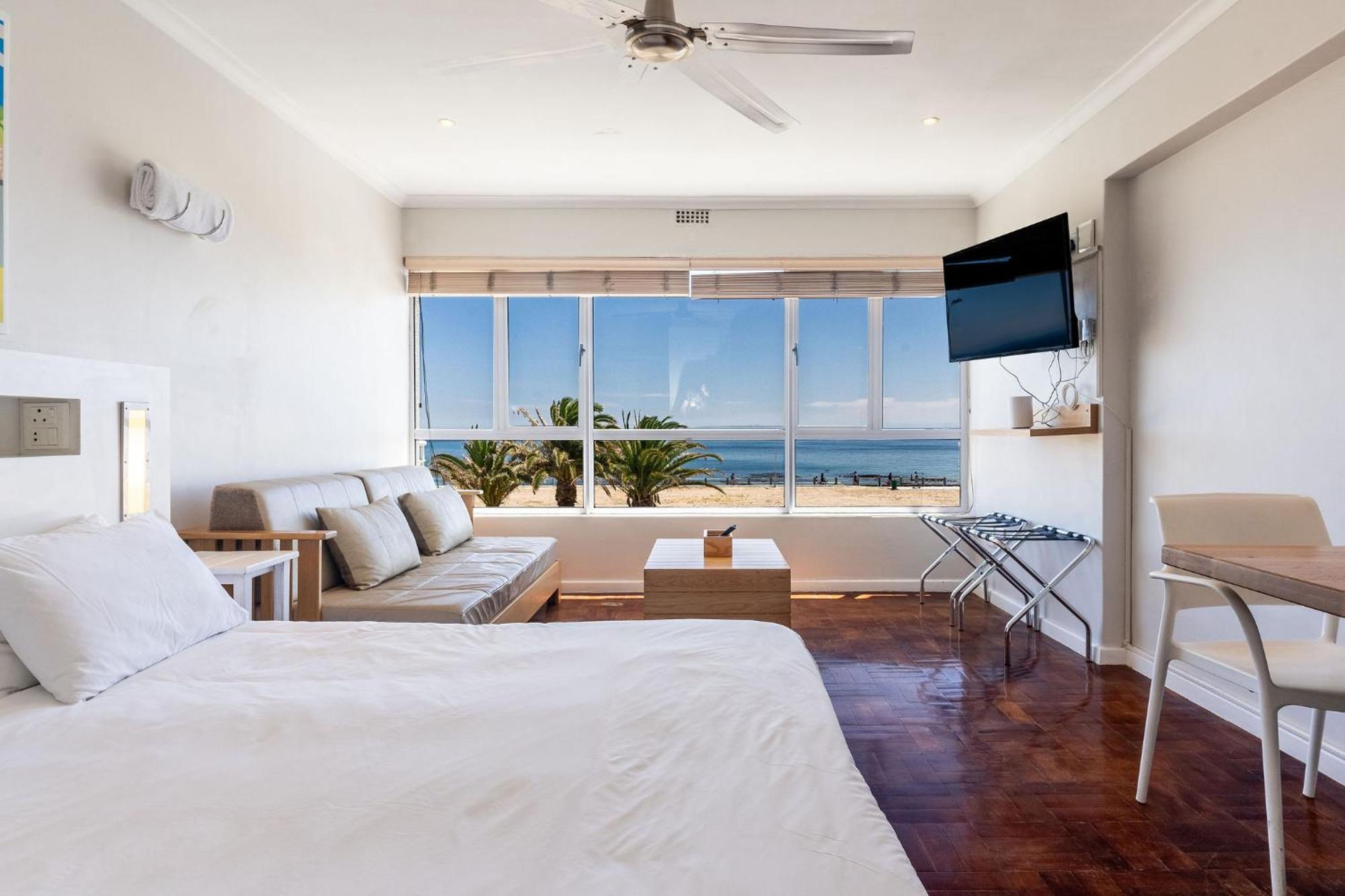 Mouille Point Places - & Apartment