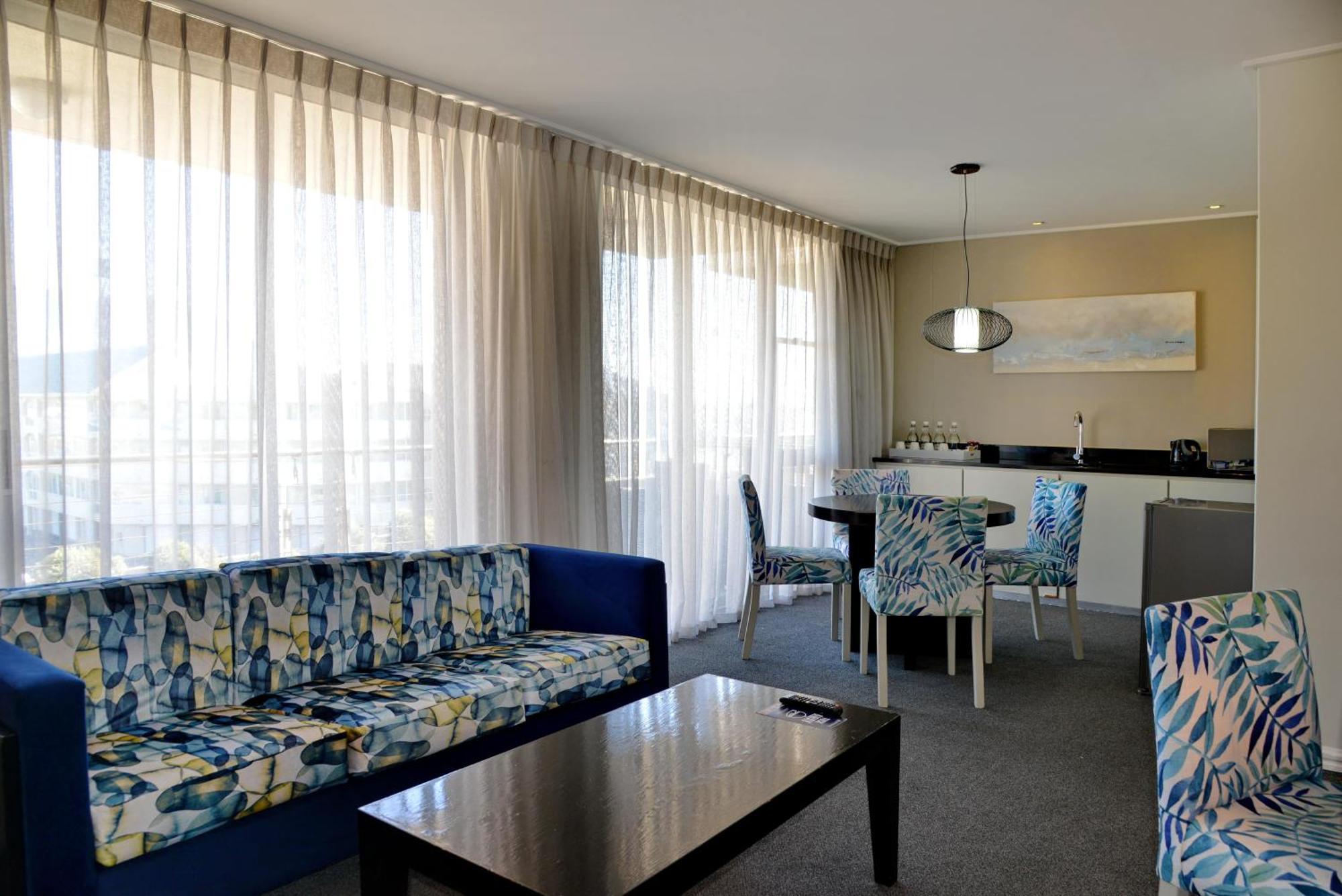 Lagoon & Hotel 4*