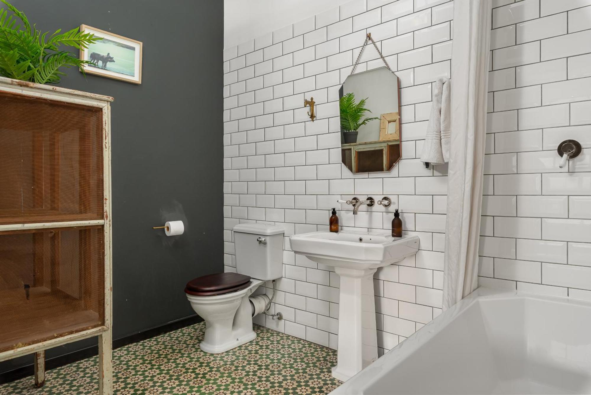 Apartment Wolroy House