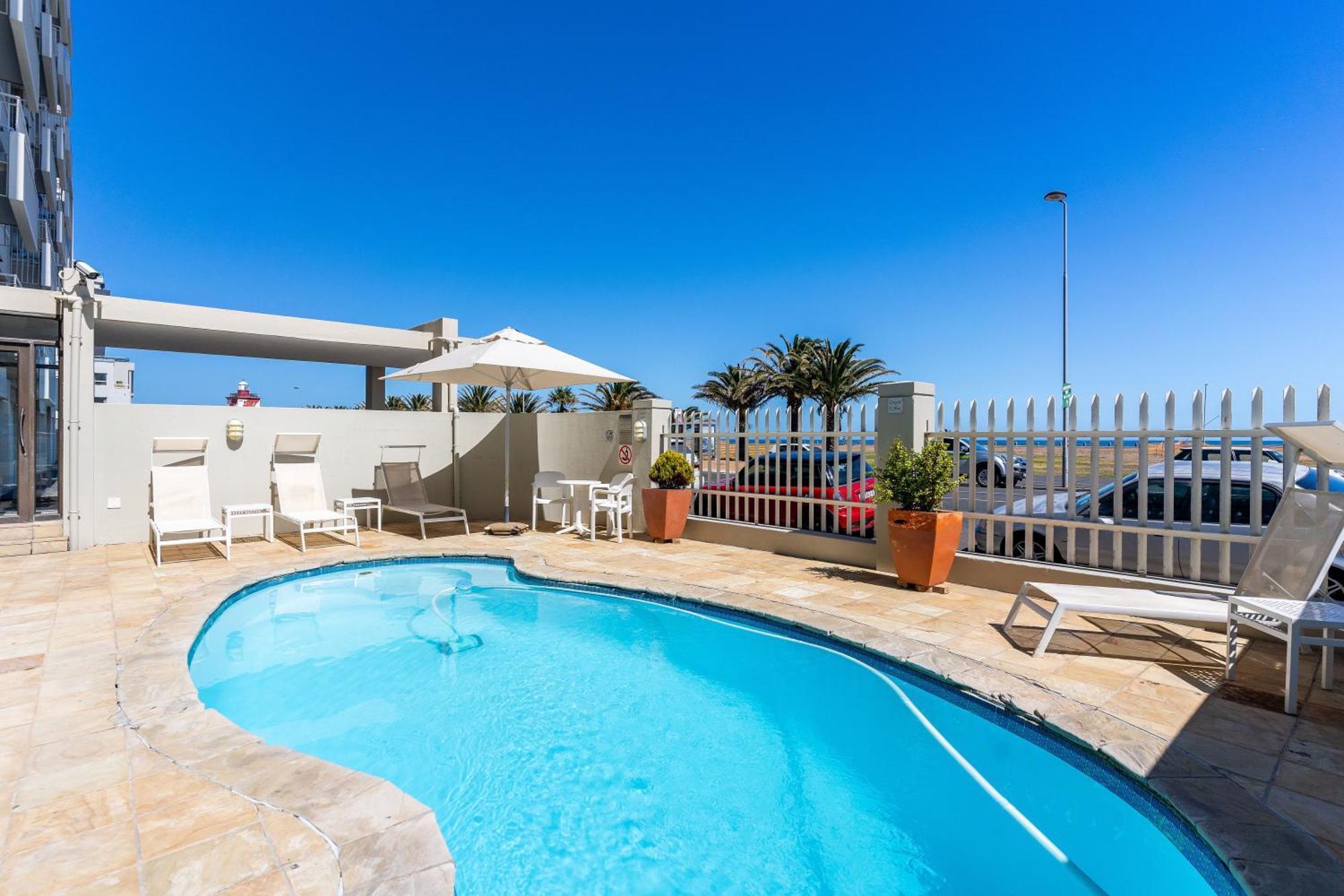 Mouille Point Places - &