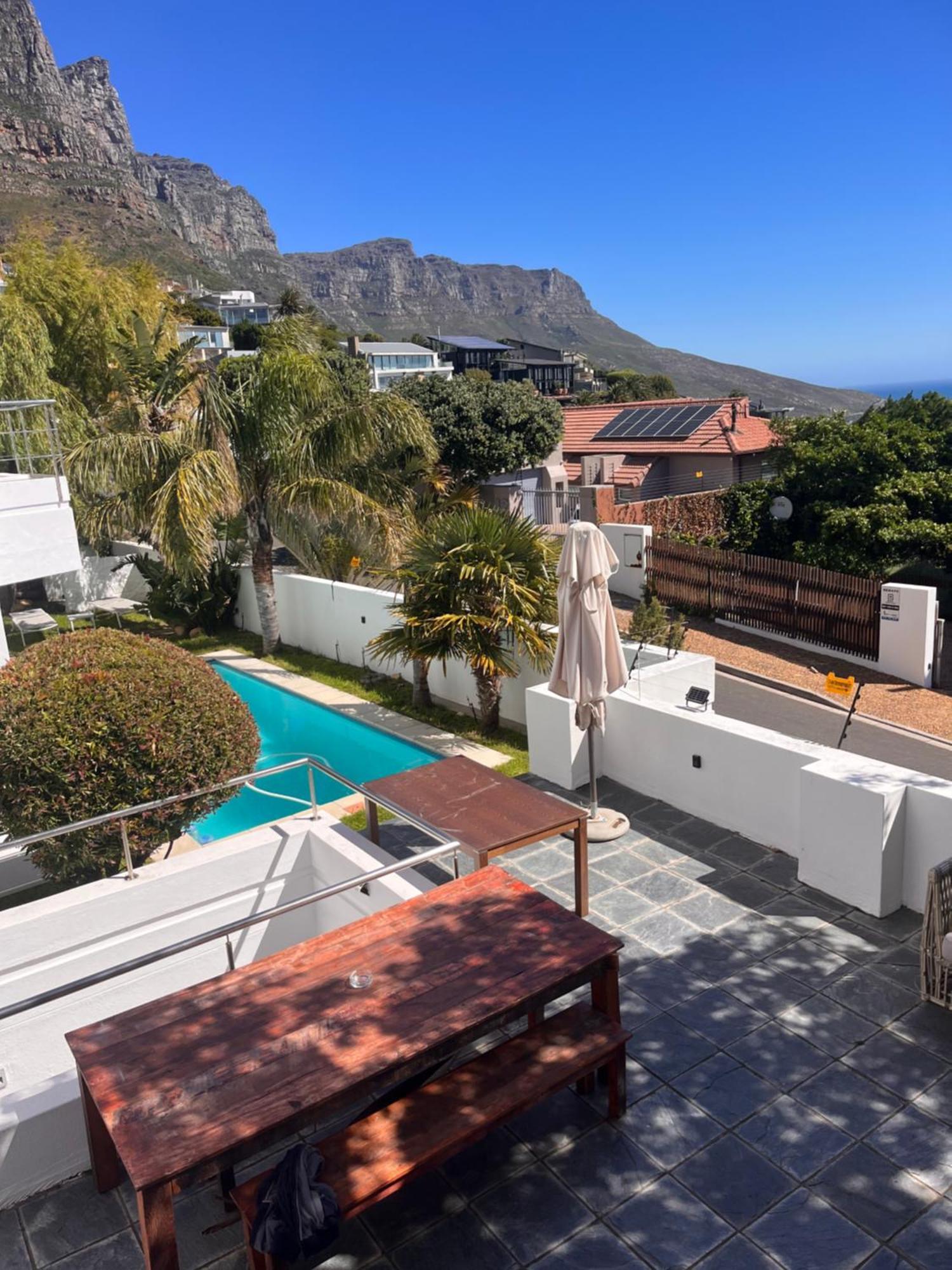 Cozy Camps Bay House With Mountain And Sea View *