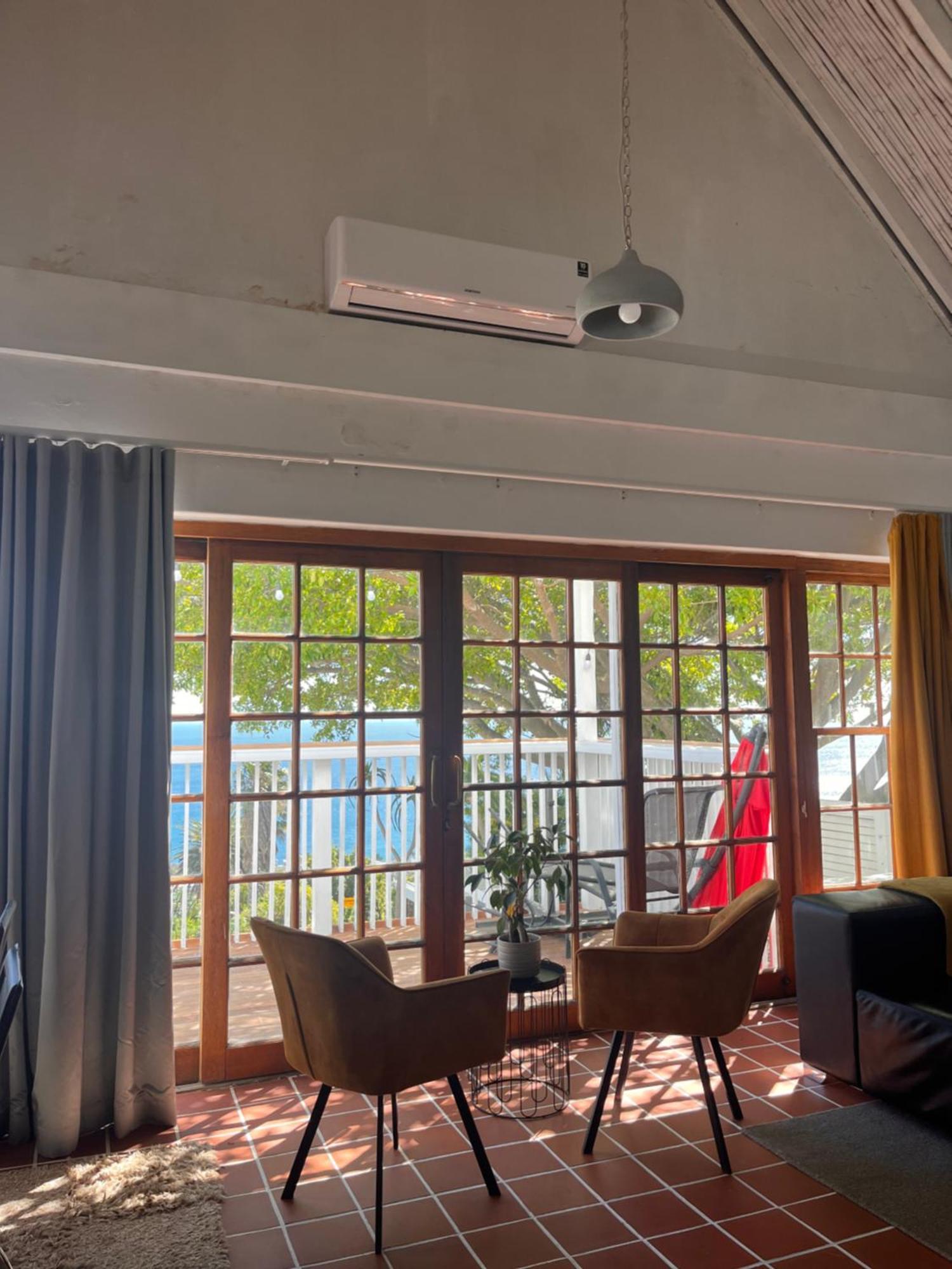 Chalet Cozy Camps Bay House With Mountain And Sea View *