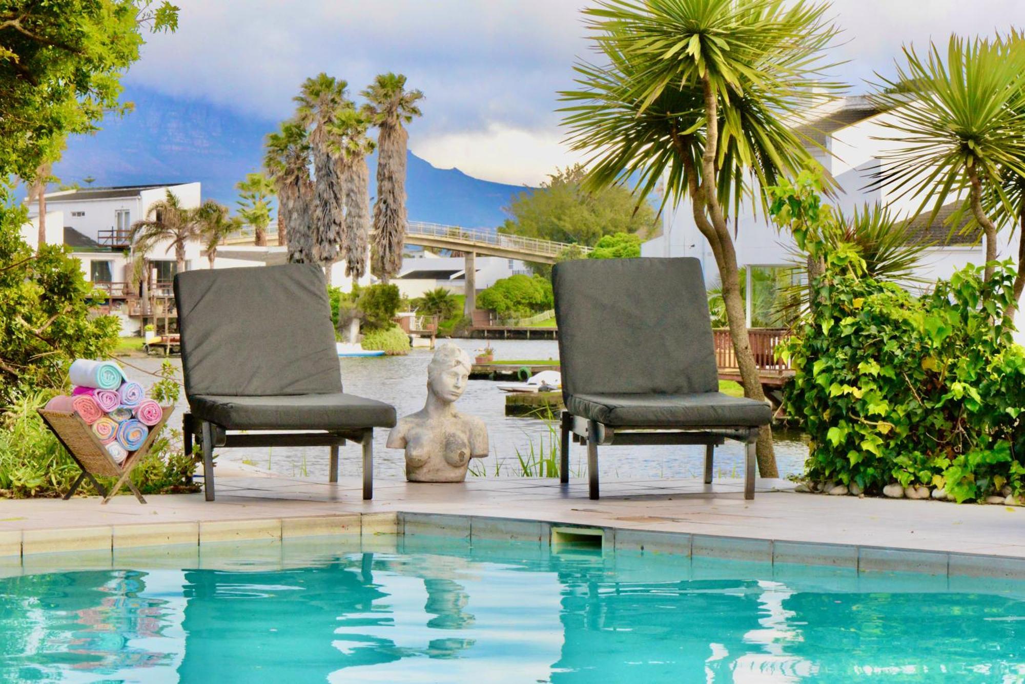 Holiday home Waterfront With Pedelo