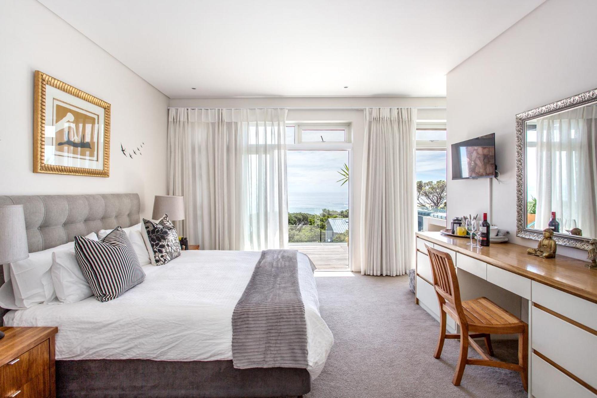 Guest house Far Horizons Camps Bay Cape Town