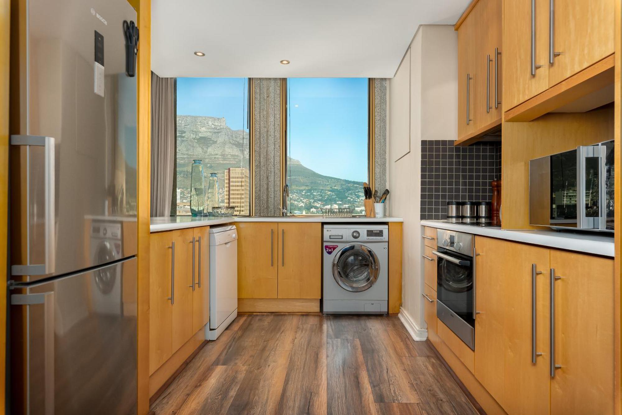 Cartwrights Corner Apartment *