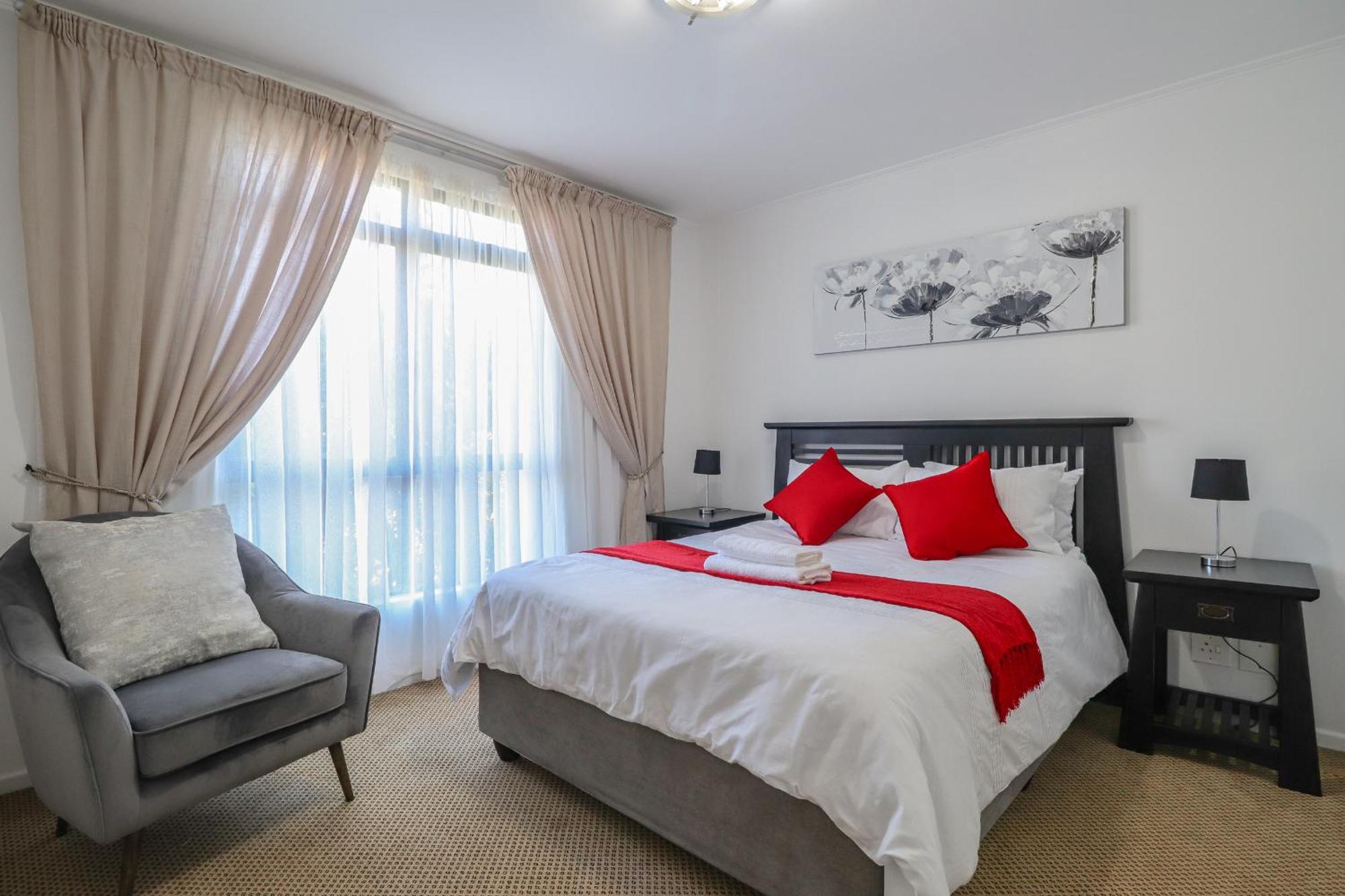Apartment 102 Palma Eyrie